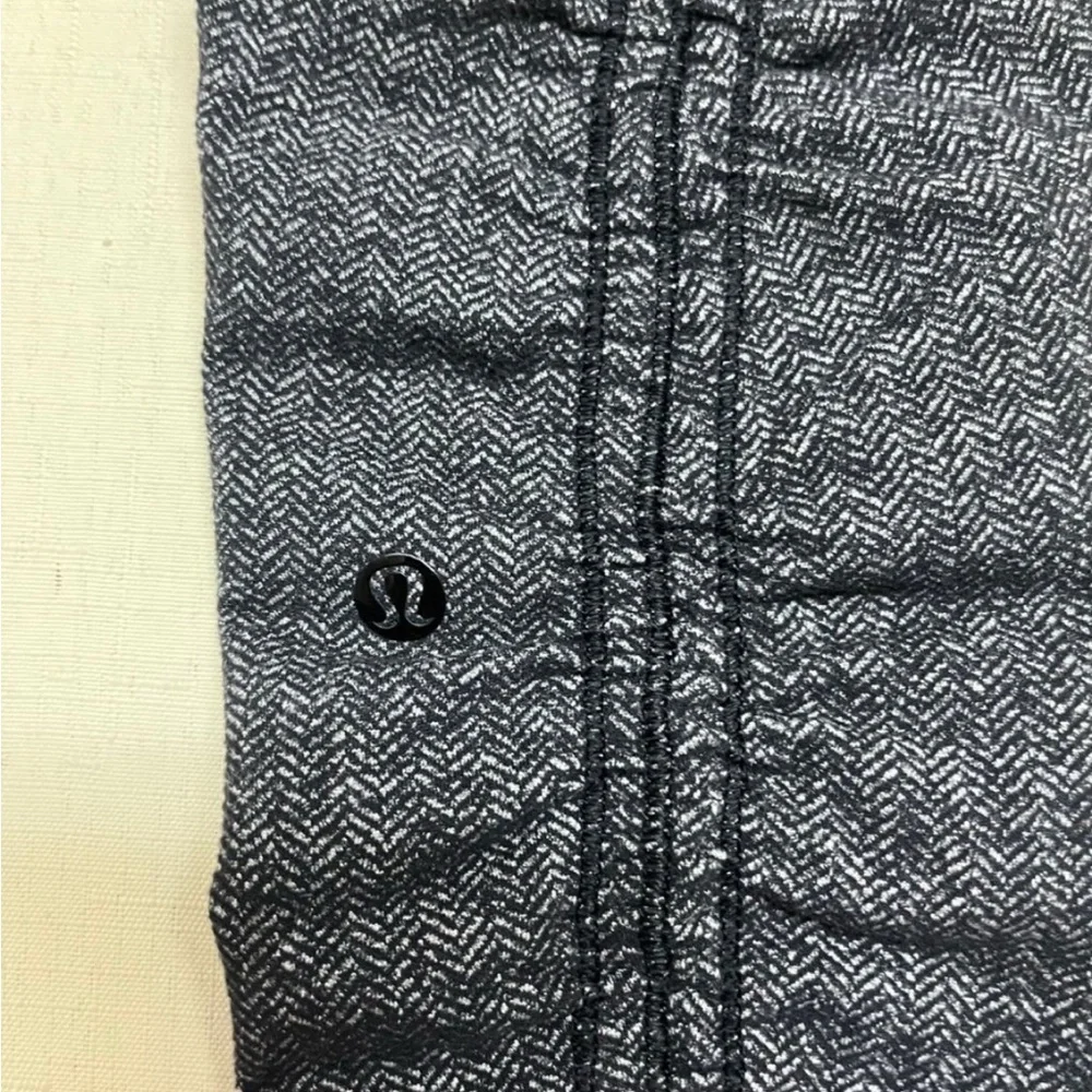 RARE Lululemon size 4 Wunder Under Herringbone Stirrup Legging